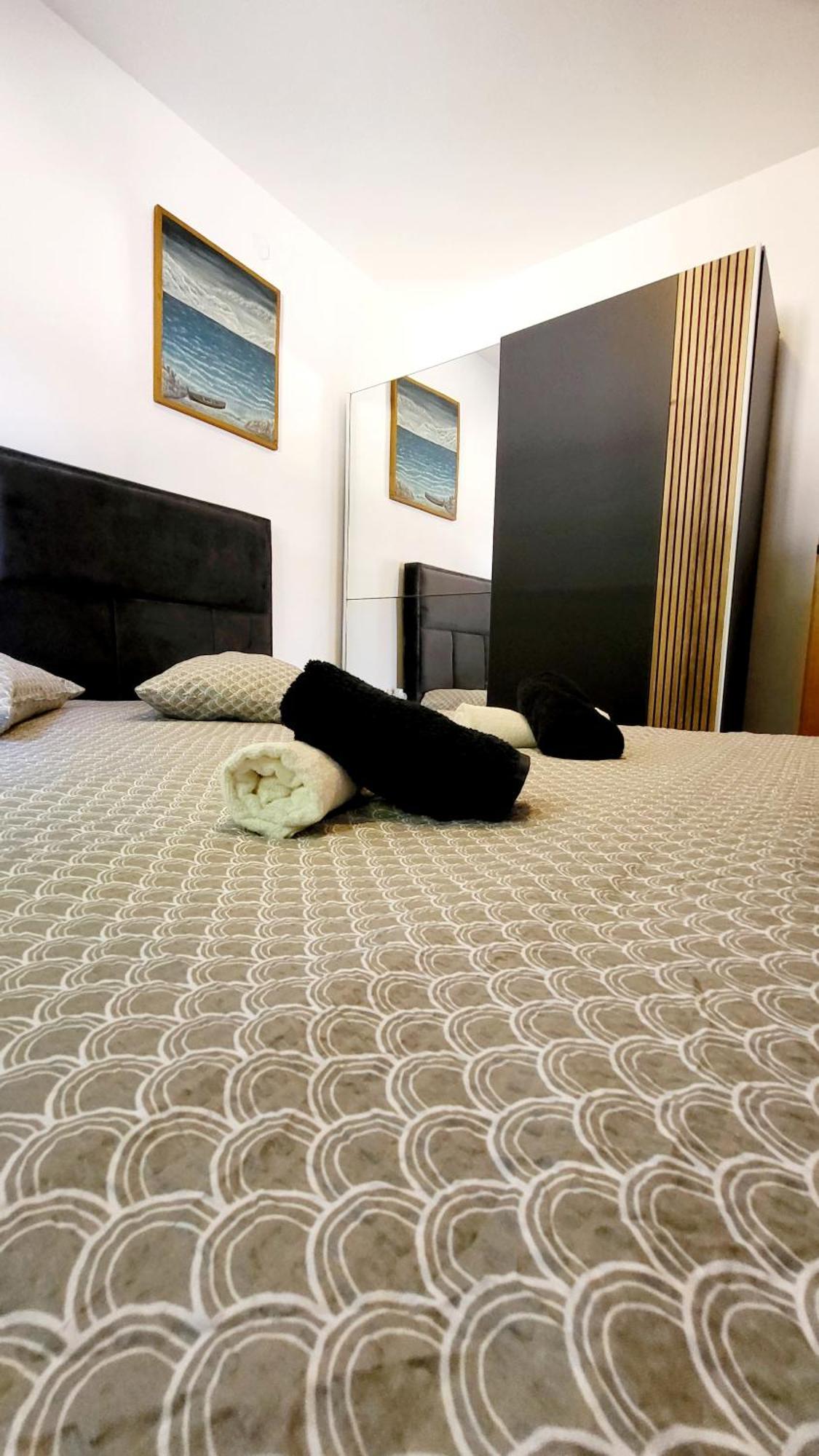 Apartment Blue Stone-with Parking, Terrace And Bbq Zadar